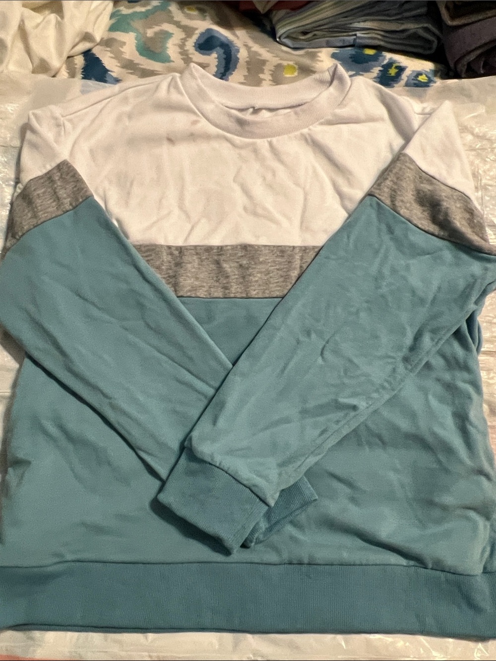 Colorblock Crewneck Sweatshirt in White, Heather Gray & Aqua
